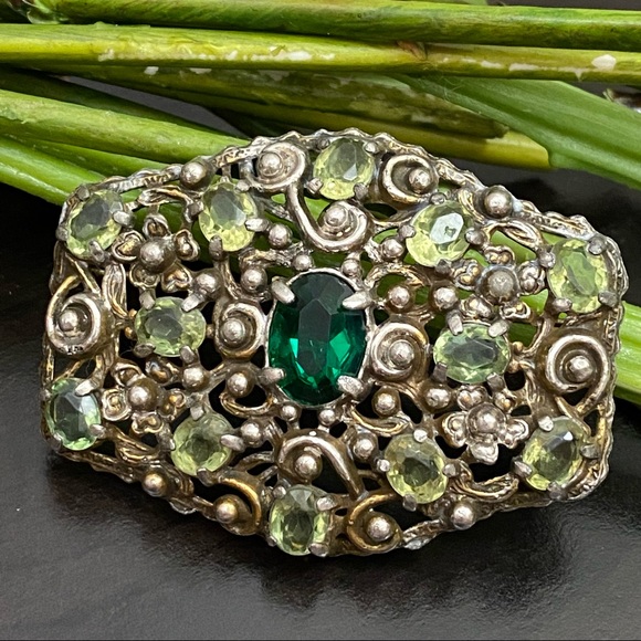Unique Vintage Austro-Hungarian? Peridot Emerald Green Ornate Flower Brooch - Picture 1 of 12